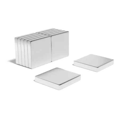 Square block Neodymium magnet with dimensions 30mm x 30mm x 5mm, grade N52, featuring a nickel-copper-nickel coating and an 15.81kg pull force, commonly used in industrial applications, electronics, and hobby projects